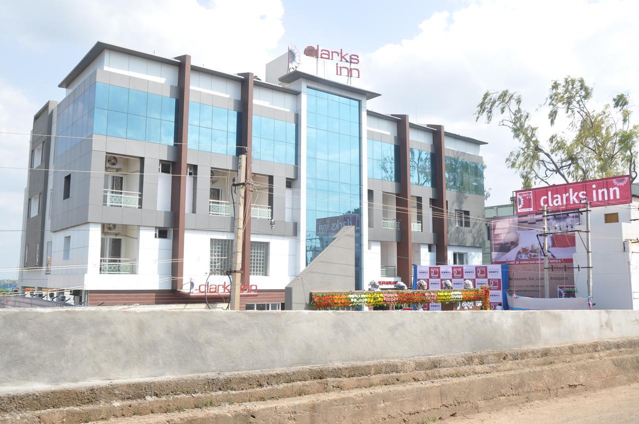 คล้าร์ก อินน์ พาคลโกฏ Hotel Bagalkot ภายนอก รูปภาพ