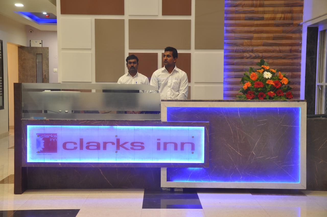 คล้าร์ก อินน์ พาคลโกฏ Hotel Bagalkot ภายนอก รูปภาพ